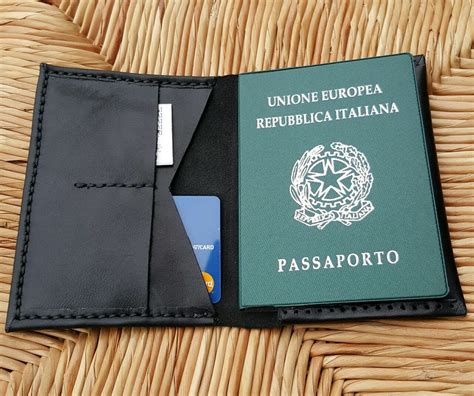 Prada Custodia Passaporto 